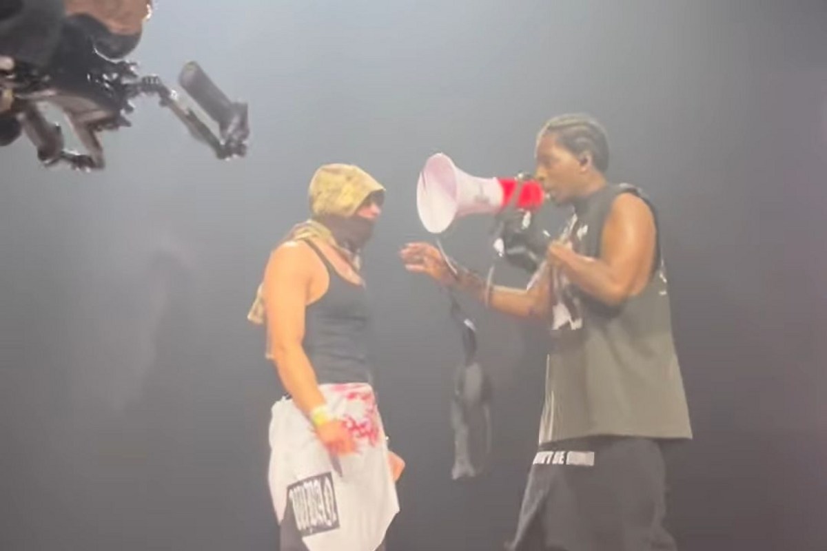 ASAP Rocky Pulls Fan On Stage After Dad Error, Invited to Wedding ASAP Rocky Pulls Fan On Stage After Dad Error, Invited to Wedding