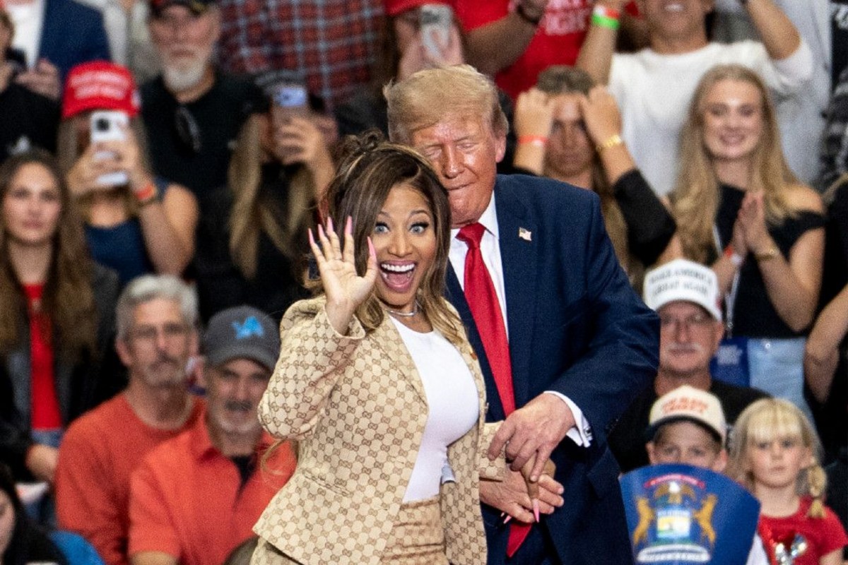 Trump Makes Nicki Minaj’s ‘Beautiful’ Butt a Rally Talking Point Trump Makes Nicki Minaj’s ‘Beautiful’ Butt a Rally Talking Point