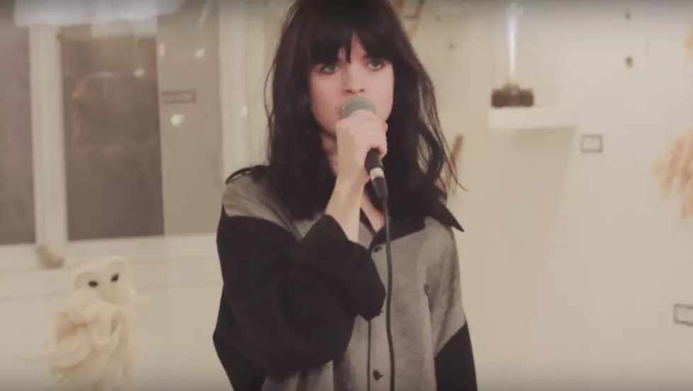 watch a hypnotic live performance from Montreal duo She-Devils