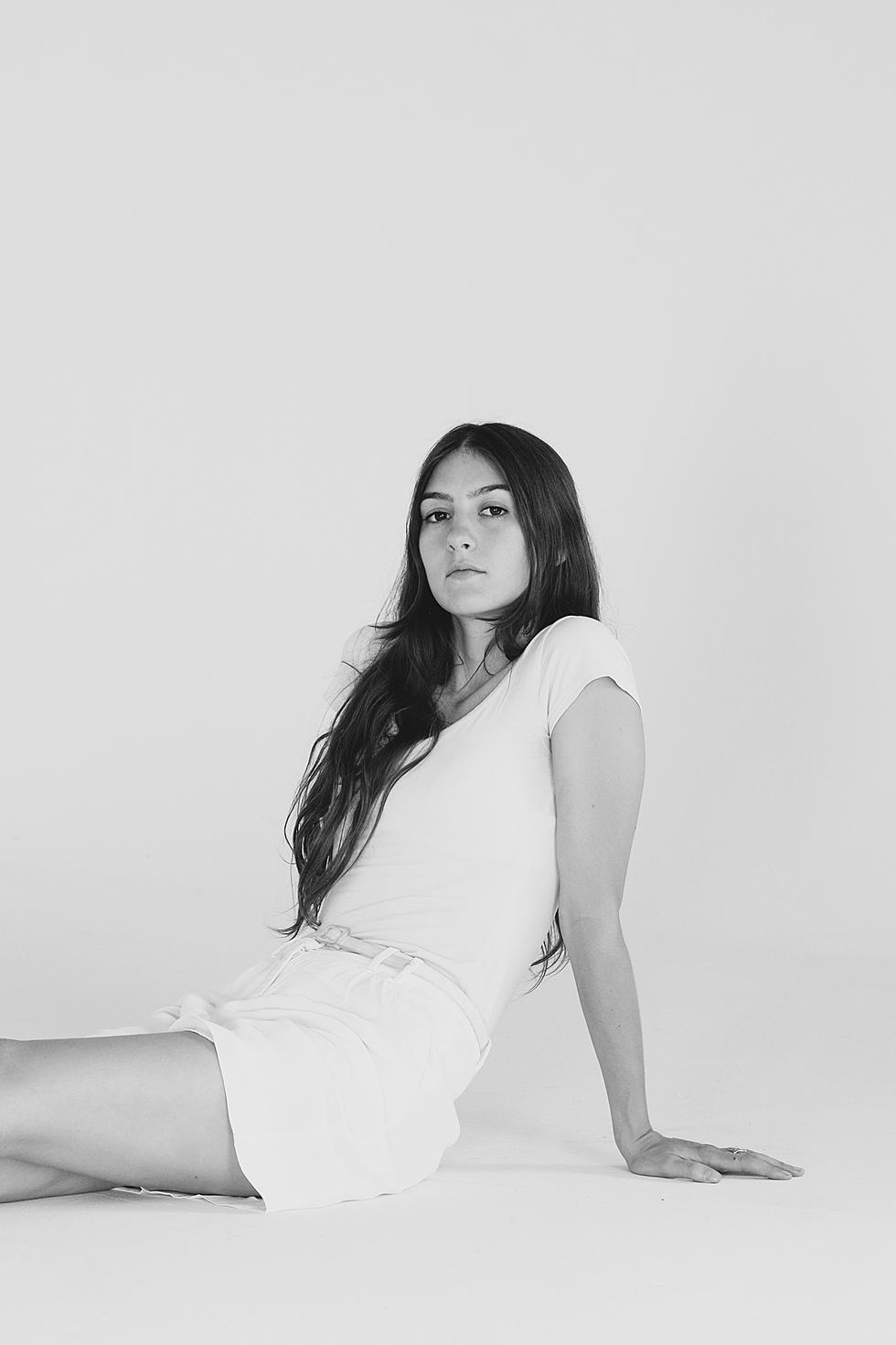 video: Weyes Blood – Seven Words