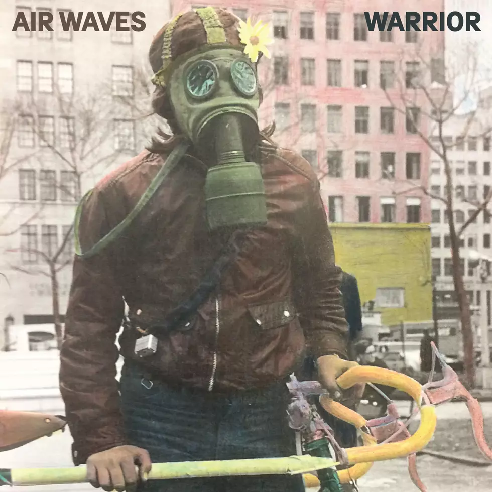 premiere: Air Waves – Blue Fire