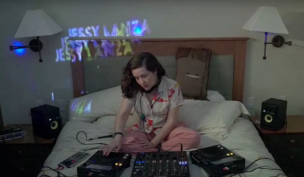 watch Jessy Lanza’s bedroom set for the Lot Radio