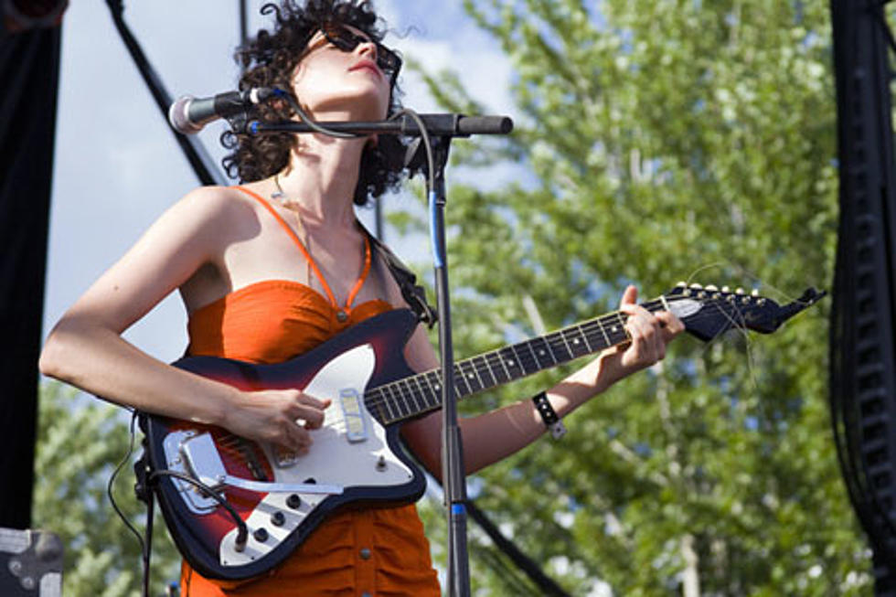 David Byrne &#038; Annie Clark collaborating for Housing Works, Asphalt Orchestra playing a song (and some shows)