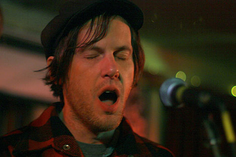 Jeff Mangum sang NMH&#8217;s &#8216;Engine&#8217; in Pittsburgh (VIDEO)