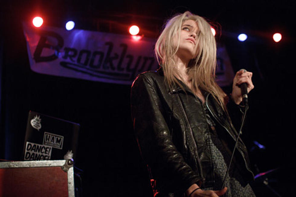 Sky Ferreira played a BrooklynVegan party &#038; other CMJ week shows (pics &#038; video), announces more dates (2 in NYC)