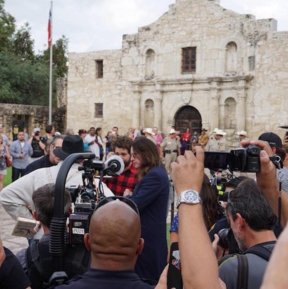 Ozzy Osbourne officially apologizing to TX for peeing on the Alamo, as part of new History Channel series