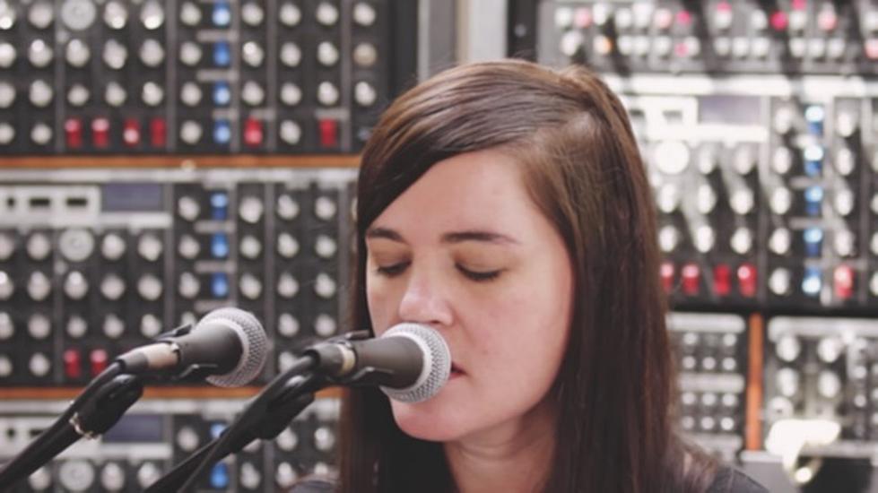 watch Julianna Barwick perform &#8220;Look Into Your Own Mind&#8221; in the Moog Sound Lab