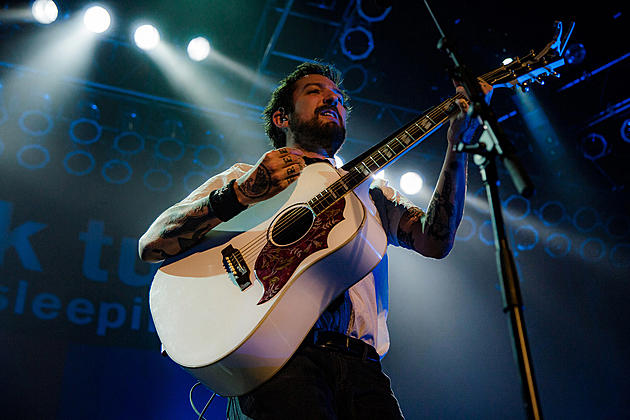 Frank Turner responds to criticism about his pricey Campfire Punkrock camp