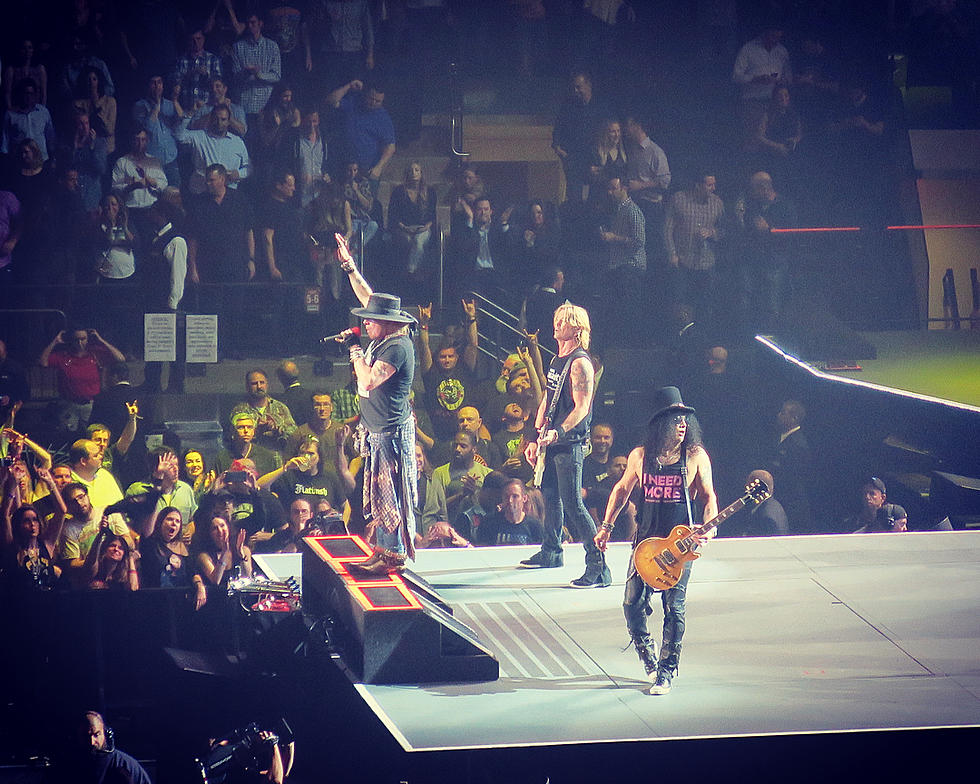 Guns N' Roses began NYC-area run at MSG, brought out Pink (videos, setlist)