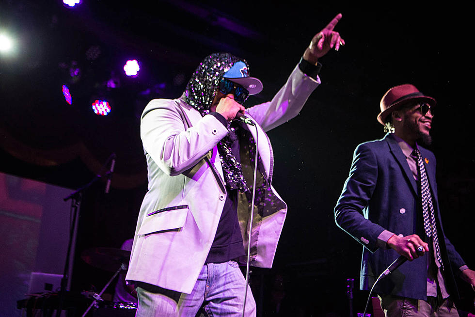 Dr. Octagon celebrated new LP @ Brooklyn Bowl w/ Handsome Boy Modeling School and Just Blaze (pics)