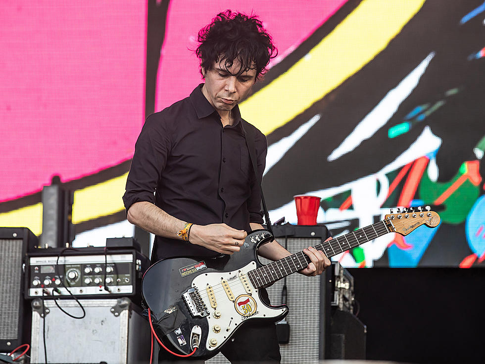 Nick Zinner performing &#8220;41 Strings&#8221; in NYC w/ mems of Interpol, Patti Smith band, YYYs, TVOTR, more