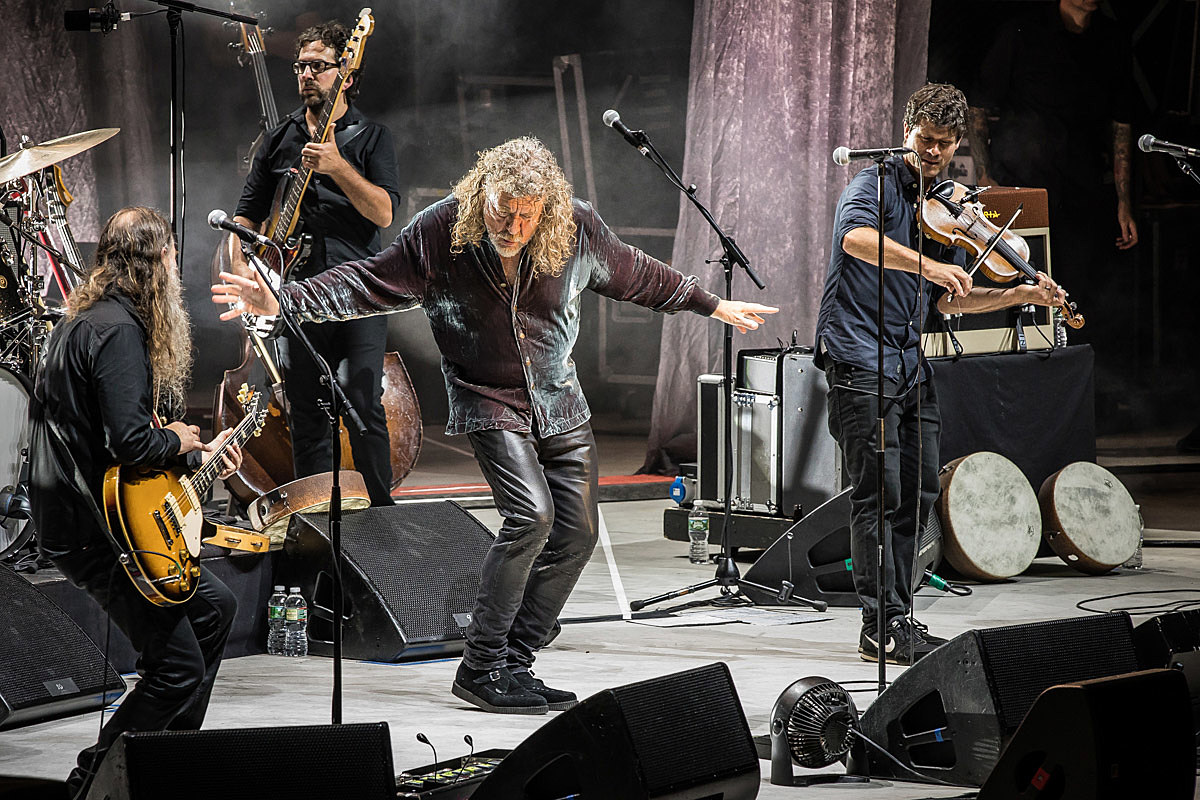 Robert Plant played Forest Hills Stadium w/ Sheryl Crow (pics, review,  setlist)
