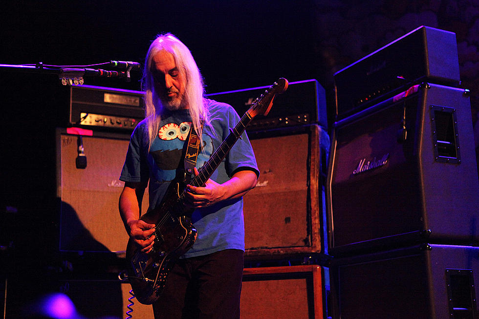 Dinosaur Jr playing Long Island brewery party with &#8217;90s cover band