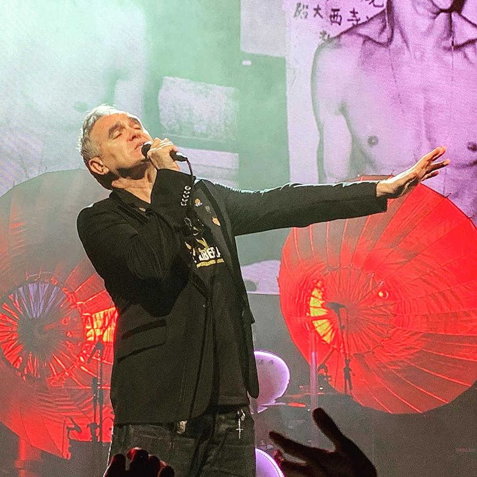 Morrissey played The Smiths&#8217; &#8220;I Won&#8217;t Share You&#8221; for the first time ever at final night of his Broadway run (video, setlist)