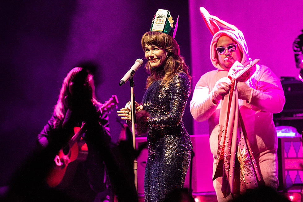 Jenny Lewis began tour with The Watson Twins @ Kings Theatre (pics, setlist, video)