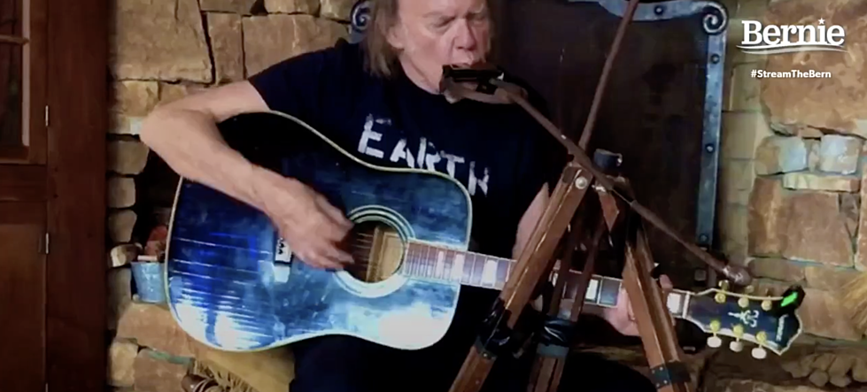 Neil Young played Bernie Sanders digital rally, planning his own fireside sessions