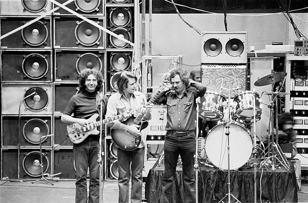 over 14,000 free Grateful Dead concert recordings (and counting!) available  online