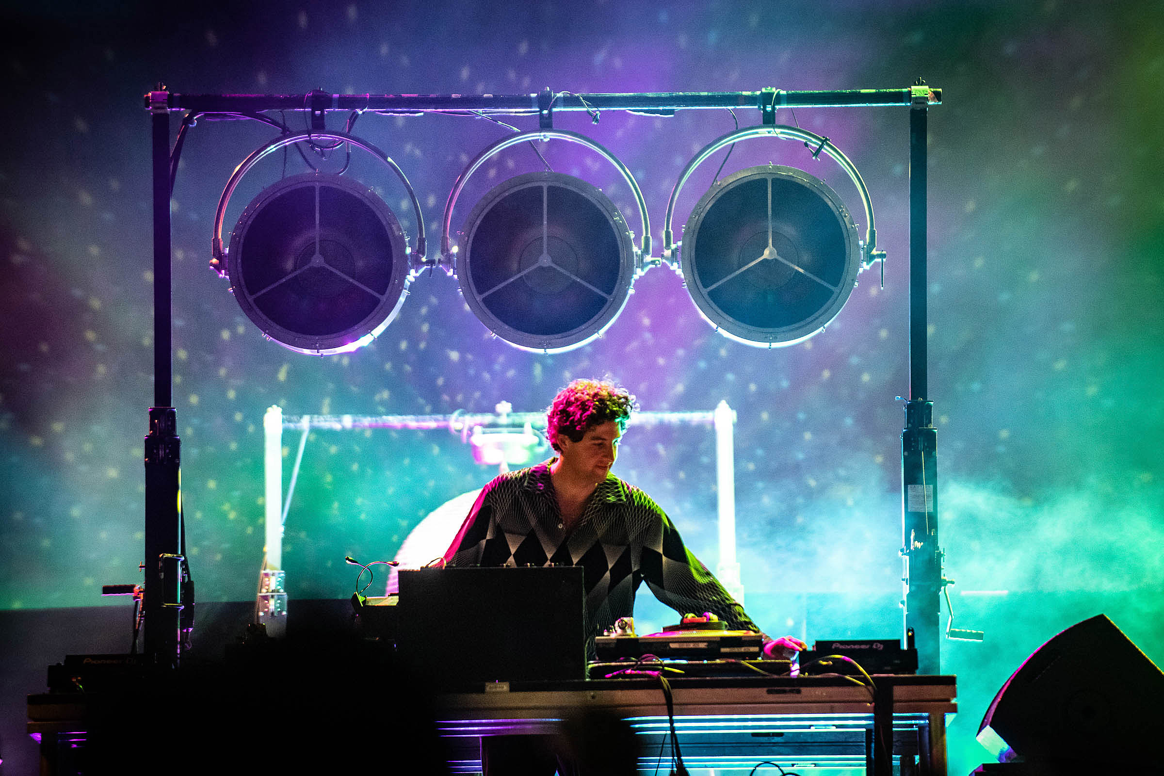 Jamie xx and Four Tet + Floating Points announce Forest Hills show (BV  presale)