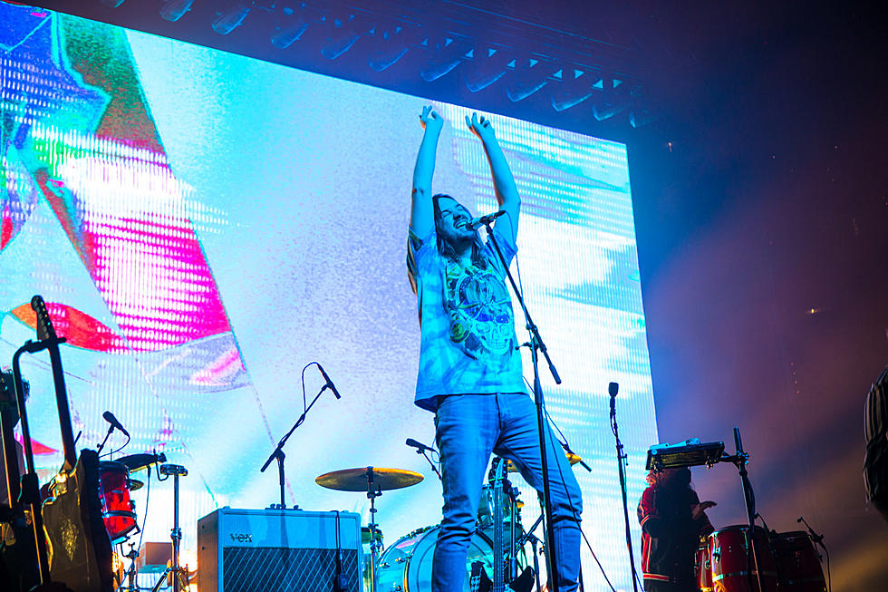 Tame Impala began their fall tour in Chicago w/ Sudan Archives (pics, video, setlist)