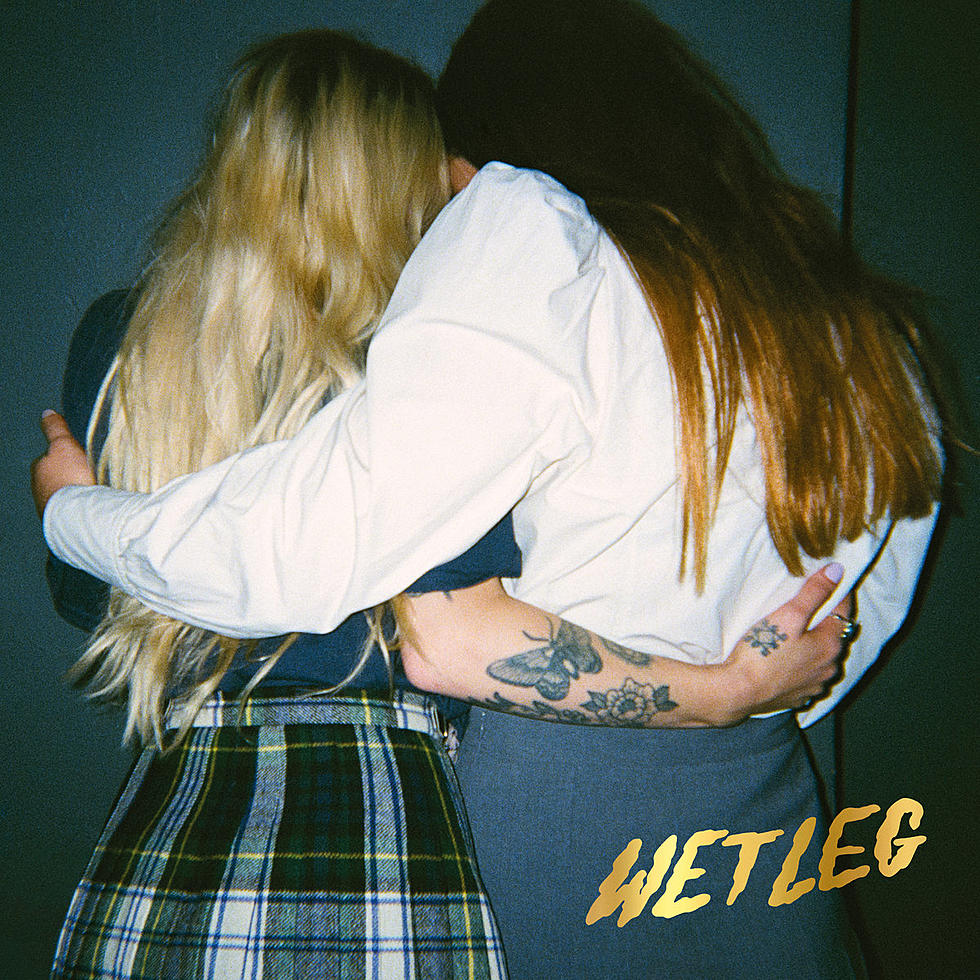 Review: Wet Leg&#8217;s self-titled debut is an absolute blast