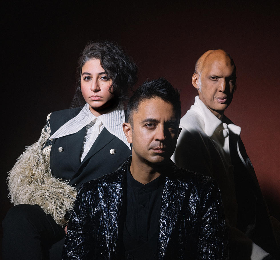 Arooj Aftab, Vijay Iyer &#038; Shahzad Ismaily announce &#8216;Love in Exile&#8217; &#038; tour, share &#8220;To Remain/To Return&#8221;