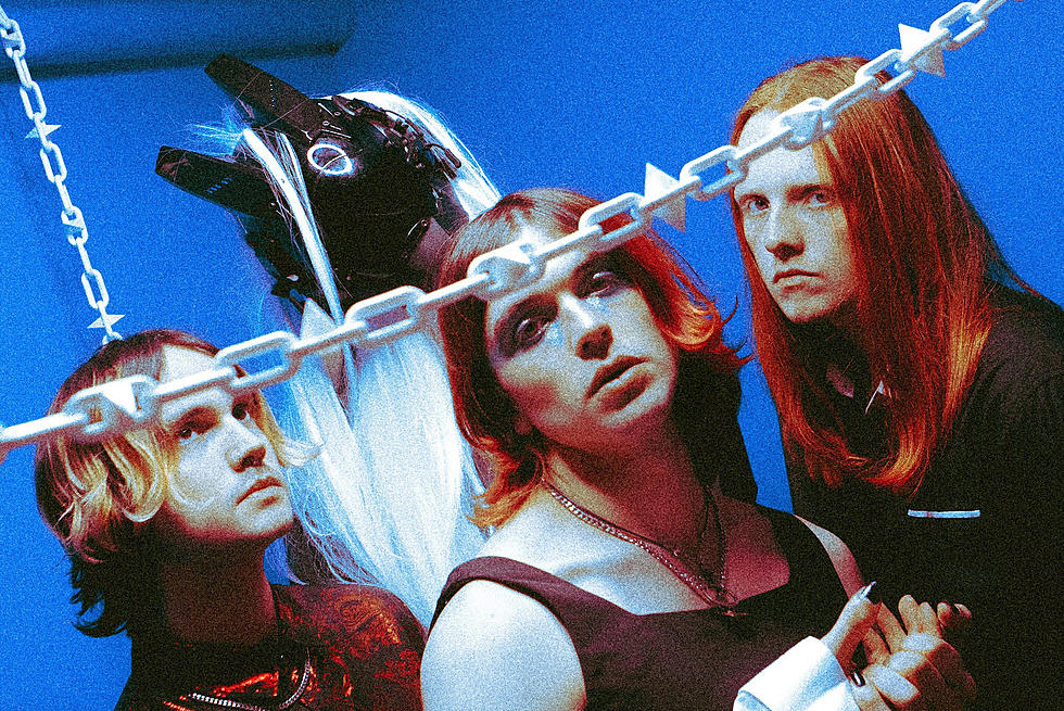 Static Dress sign to Roadrunner, recruit World of Pleasure for “Courtney, just relax” redux