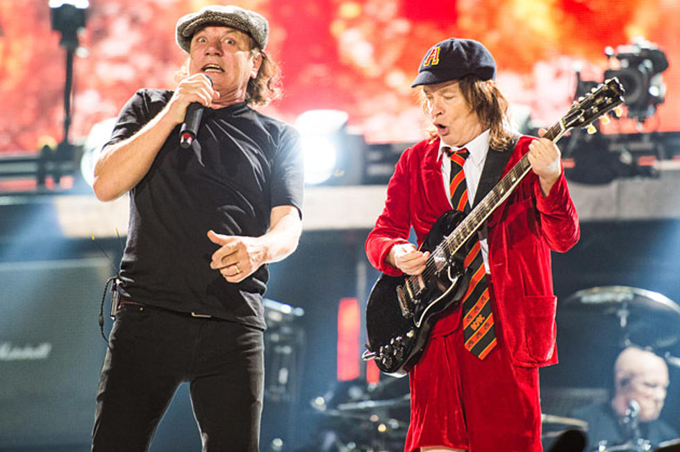 AC/DC fansite closes in protest of Axl Rose; Brian Johnson explains why he  left the