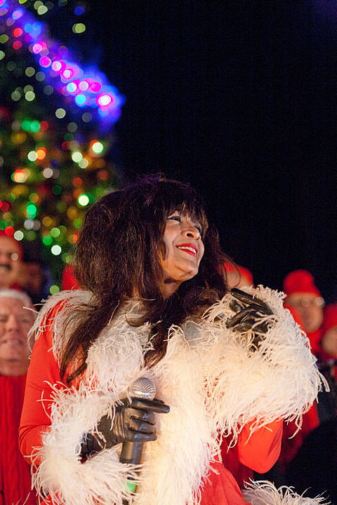  2011 South Street Seaport - Christmas Tree Lighting Ceremony with Ronnie Spector