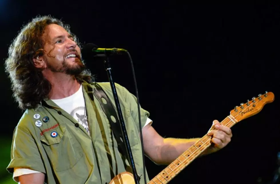 Pearl Jam’s Eddie Vedder Pays Tribute to Clarence Clemons on ‘Late Show with David Letterman’