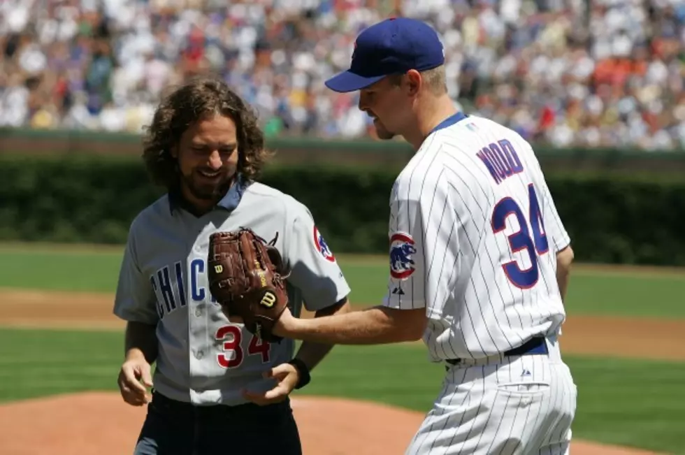 Watch Eddie Vedder Sing &#8216;Take Me Out To The Ball Game&#8217; At Cubs&#8217; Game