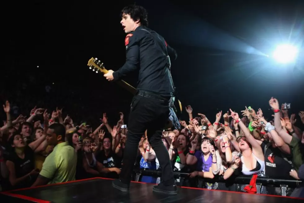 Green Day Singer Booted From Flight For Saggy Pants