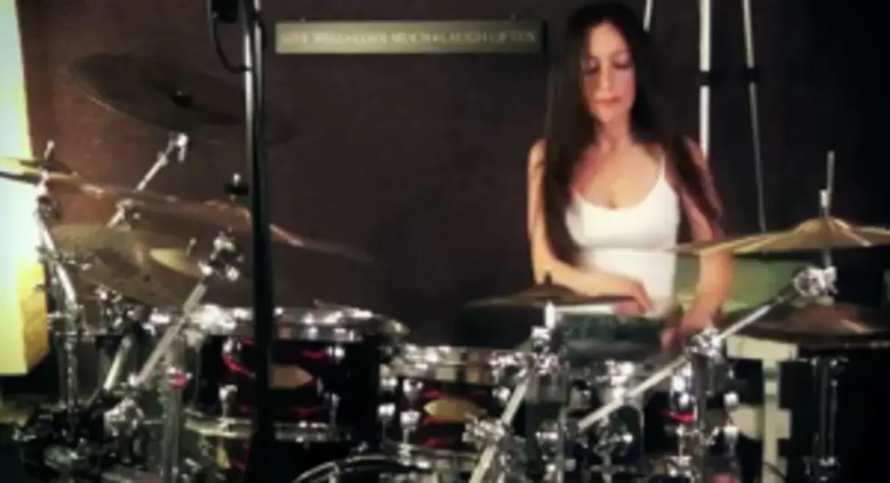 Meytal Cohen Covers Alice in Chains &#8216;Man in the Box&#8217;