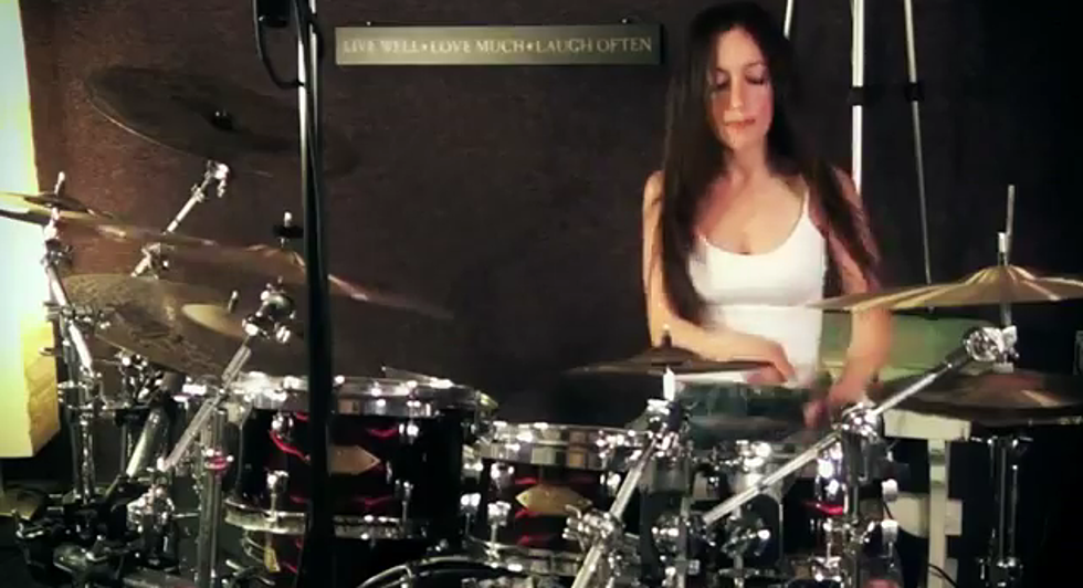 Meytal Cohen Covers Alice in Chains ‘Man in the Box’