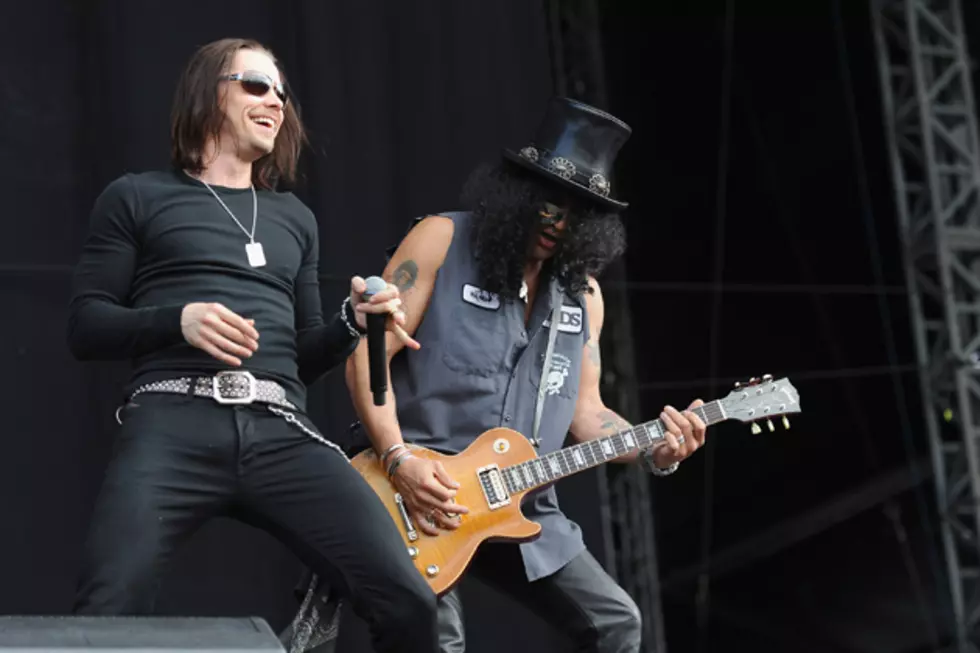 Slash Revisits GN&#8217;R Classics And More On &#8216;Made In Stoke&#8217;