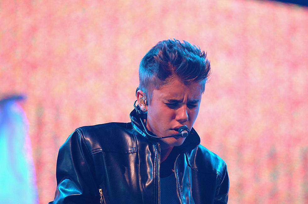Justin Bieber Pukes on Stage, Proves Even He Can’t Stomach His Music [VIDEO]