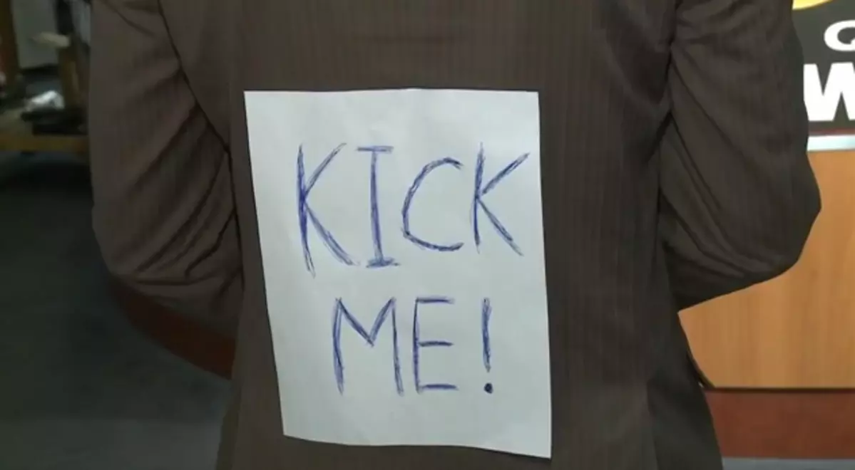 ‘Kick Me’ Sign On Worker Criminal Case [VIDEO]