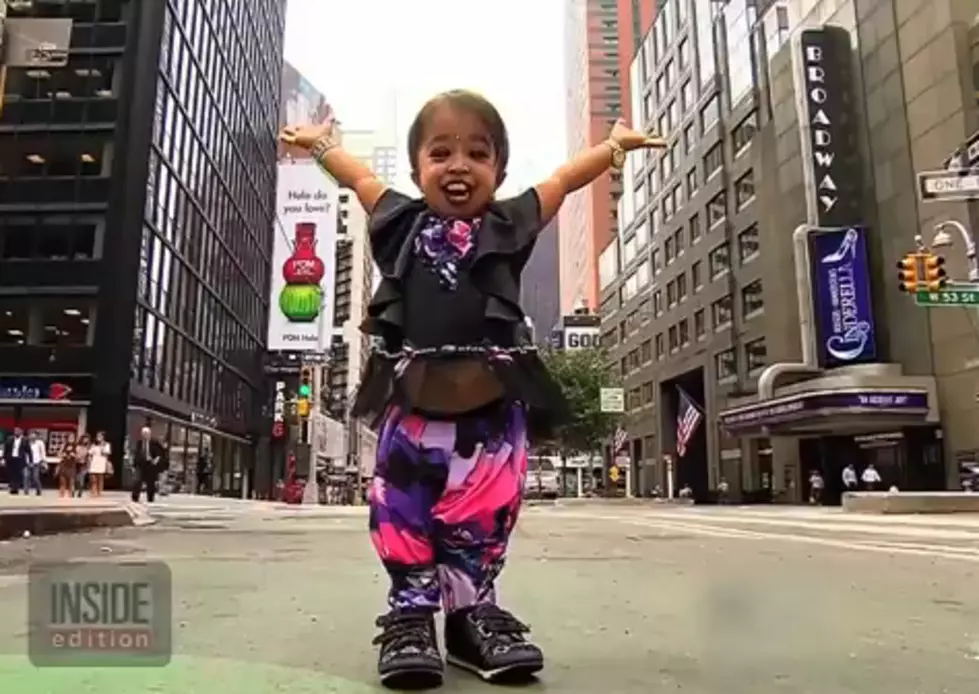 Jimmy Kimmel &#8211; World&#8217;s Smallest Woman With Surprise Ending [VIDEO]