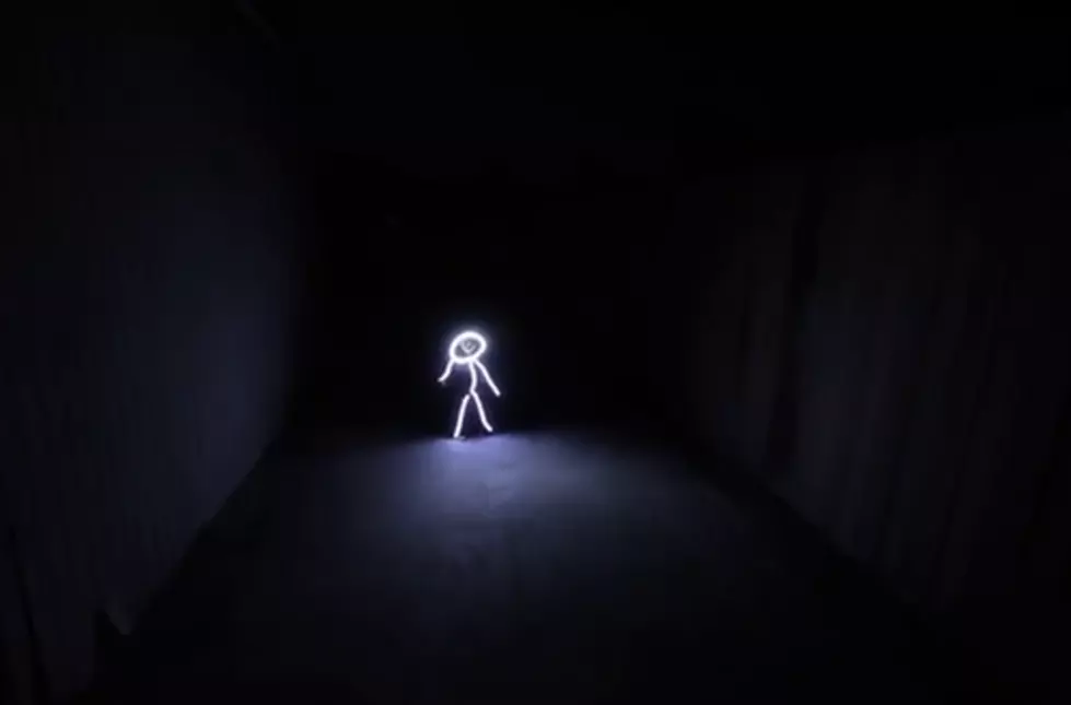 Father Makes Awesome LED Costume for Toddler [VIDEO]