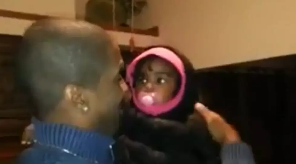 Confused Little Girl Meets Father’s Twin for The First Time [VIDEO]