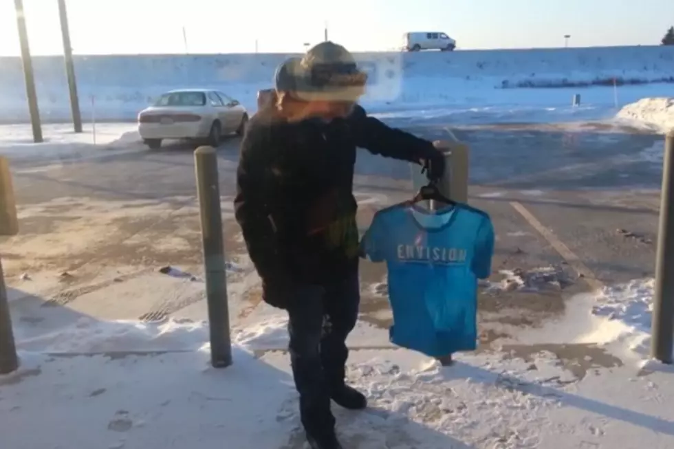 It&#8217;s -20 Degrees Out, How Long Do You Think It Will Take to Freeze a Wet T-Shirt? [VIDEO]