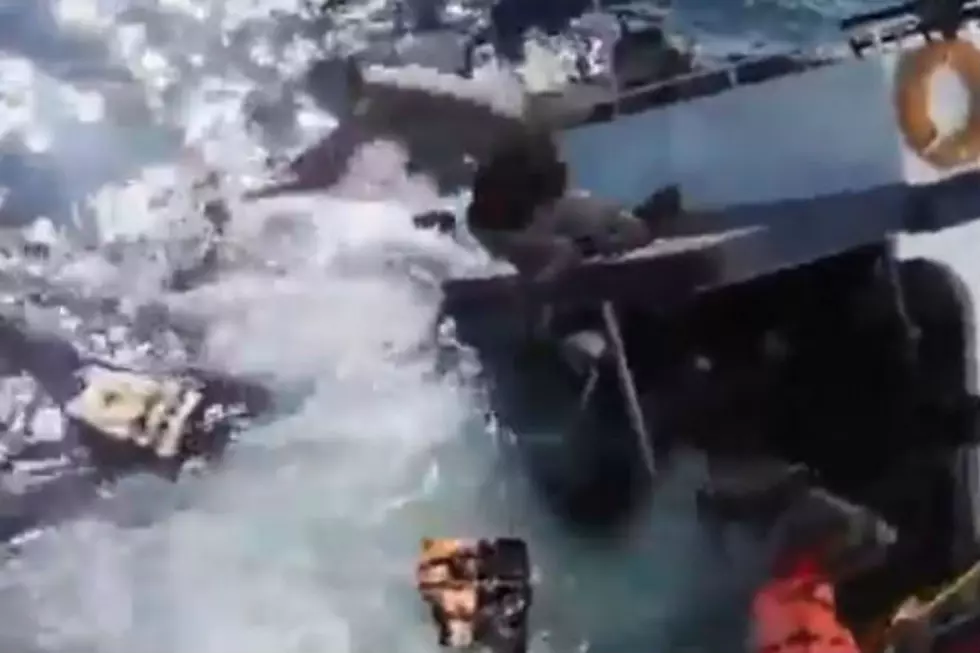 Scary Footage Of A Sinking Tourist Boat In Thailand [VIDEO]