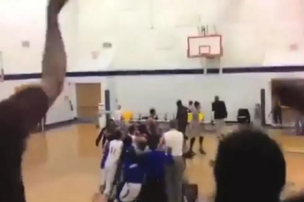 Crazy Buzzer Beating Alley Oop To Win The Game [VIDEO]