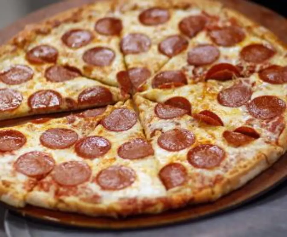 Man Notifies Domino’s After Burning Penis During Sex With Pizza [VIDEO]