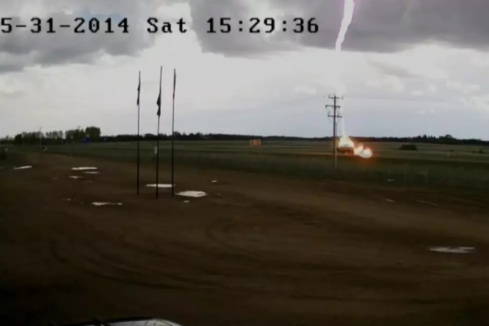 Passengers Survive After Truck Gets Blasted By Lightning [VIDEO]
