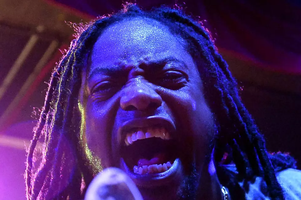 Sevendust&#8217;s Lajon Witherspoon Evacuated From Flint Hotel Room [PHOTO]