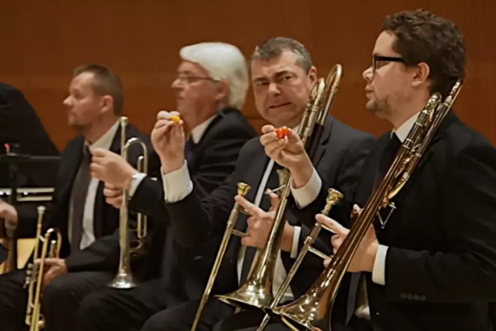 Classical Orchestra Performs After Eating World&#8217;s Hottest Chili Peppers [VIDEO]