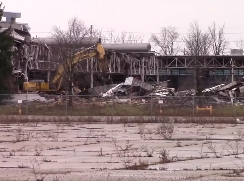 Demolition Underway at Former Delphi Flint East Facility on Center Rd [VIDEO]