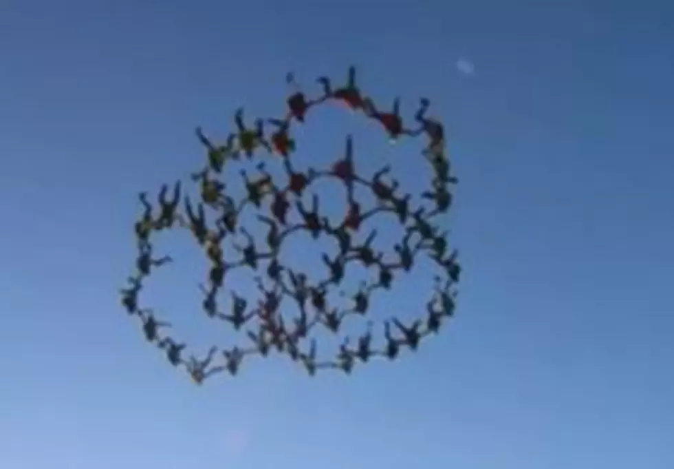 Skydivers Party In The Sky Results With World Record [VIDEO]