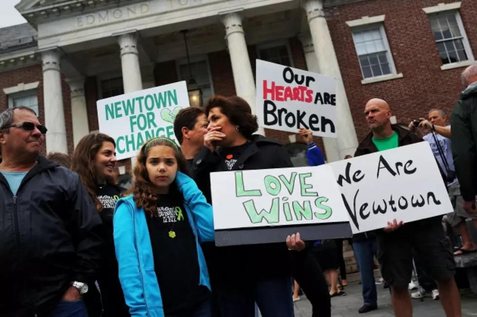 2 Years After Sandy Hook Massacre, Idiots Still Think It Was a Hoax [VIDEO]
