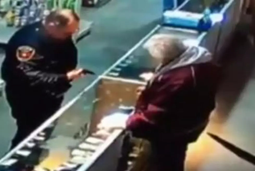 Police Officer Shoots Off Finger After Clerk Gives Him Loaded Gun [VIDEO]